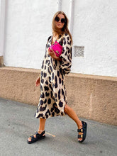 Load image into Gallery viewer, Autumn and Winter New Fashion Leopard Pattern Loose Lantern Sleeve Dress Long Dress