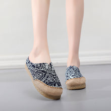 Load image into Gallery viewer, Blue-and-white Slippers Couple Wrapped Hemp Ethnic Embroidered Slippers Home Slippers