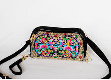 Load image into Gallery viewer, New Ethnic Embroidery Flower Bag Fashion Clutch Bag Shoulder Slung Mobile Phone Bag Mini Bag