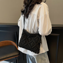 Load image into Gallery viewer, Knitted Bag Women's 2025 New Fashion Versatile Shoulder Messenger Bag Casual High-end Woven Straw Bag