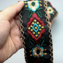 Load image into Gallery viewer, 5.5CM Wide, Minority Clothing Decorative Lace Accessories, Retro Embroidery Handmade DIY Collar Webbing Barcode