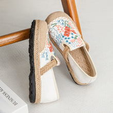 Load image into Gallery viewer, New Ethnic Style Flower Sea Embroidery Shallow Mouth Single Shoes, Original Craftsmanship Casual One-pedal Women&#39;s Shoes