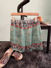 Load image into Gallery viewer, Women's Western Ethnic Resort Style Retro Casual Summer Geometric Pattern Printed Shorts