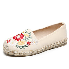 Load image into Gallery viewer, Spring New Straw Linen Shoes Ethnic Style Embroidery Flower Women&#39;s Single Shoes Breathable and Sweat-absorbing Flat Bottom Shoes