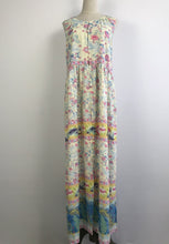 Load image into Gallery viewer, Chiffon Beach Dress Printed V-neck Short-sleeved Bohemian Dress