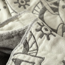 Load image into Gallery viewer, New Japan Four-layer Thick Gauze Blanket Cotton Yarn Sofa Blanket