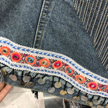 Load image into Gallery viewer, National Wind Thai Heavy Duty Embroidery Stitching Flow Su Loose Long-sleeved Denim Jacket