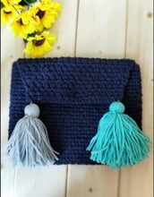 Load image into Gallery viewer, Hand-knitted Tassel Bag Crossbody Purse