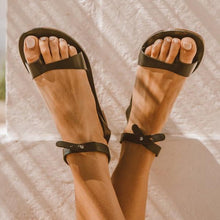 Load image into Gallery viewer, Summer simple buckle buckle toe casual large size women&#39;s sandals