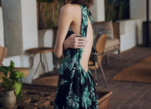 Load image into Gallery viewer, VINTAGE FLORAL BACKLESS MAXI DRESS