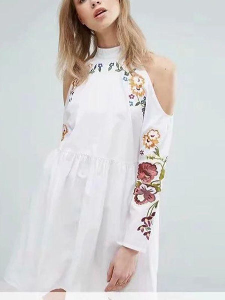 Vacation Round Neck Strapless Flower Embroidered Dress