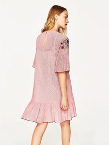 Popular Fashion Inwrought Stripes Half Sleeve Round Neck Mini Dress