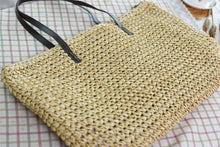 Load image into Gallery viewer, Straw Bag Beach Bag Grass Bag Simple Crochet Bag Rattan