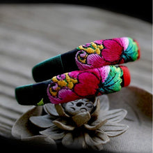 Load image into Gallery viewer, Ethnic Style Embroidery Handmade Bracelet