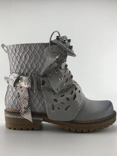 Load image into Gallery viewer, Women Rivet Square Heel Boots