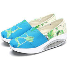 Load image into Gallery viewer, Pattern Color Blocking Canvas Platform Rocker Sole Shake Shoes