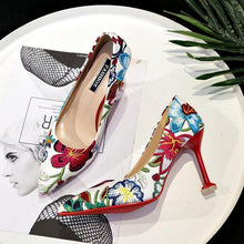 Load image into Gallery viewer, Pointed Heels High Heel Stiletto Flowers Retro Embroidery Shoes