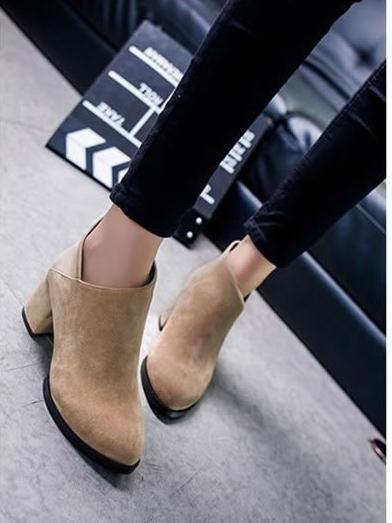 Women s Scrub Thick With Pointed Toe Boots