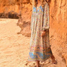 Load image into Gallery viewer, Spring New Boho Retro Positioning Print Holiday Dress