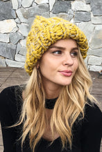 Load image into Gallery viewer, Winter Mixed Color Spire Thicken Knit Hat Bonnet