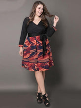 Load image into Gallery viewer, Large size women new dress printed V-neck pleated pleated dress