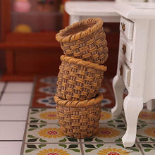 Load image into Gallery viewer, Mini 1/12 Cute Dollhouse Rattan Frame Hand-woven Vegetable Food Storage Basket Dolls Miniature For Dollhouse Decals