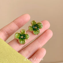 Load image into Gallery viewer, Floral earrings design sense high-end stud earrings fresh green earrings women