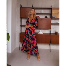 Load image into Gallery viewer, Spring and summer new casual V-neck dress Loose backless maxilla dress for women