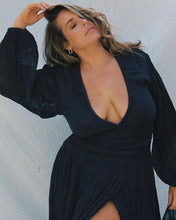 Load image into Gallery viewer, Stylish balloon sleeves cotton hemp resort V-neck split dress