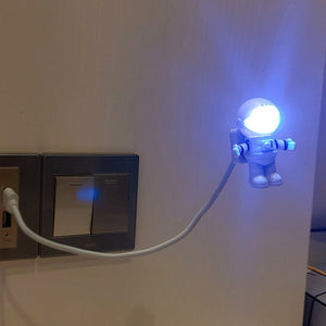 Portable USB Powered Night Light Astronaut Shape Reading Desk Lamp DC 5V LED Light For Computer Laptop PC Lighting Space Lovers