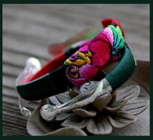 Load image into Gallery viewer, Ethnic Style Embroidery Handmade Bracelet