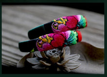 Load image into Gallery viewer, Ethnic Style Embroidery Handmade Bracelet