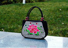 Load image into Gallery viewer, Ethnic Women&#39;s Bag Embroidered Hand-held Canvas Bag Shopping Hand-held Coin Purse Mini Bag.