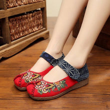 Load image into Gallery viewer, Peony Embroidered Old Peking Hook Loop Flat Shoes